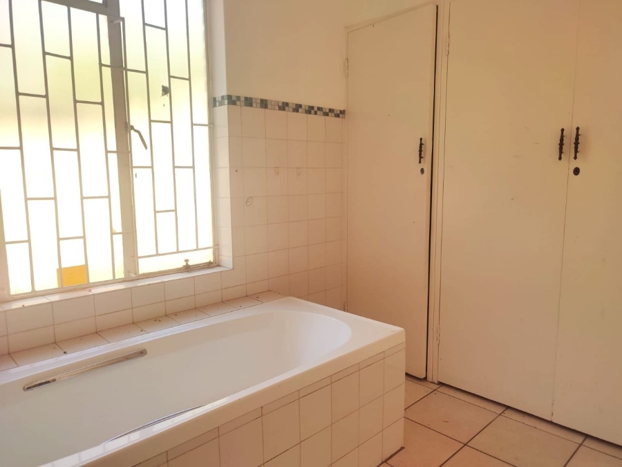 To Let 3 Bedroom Property for Rent in Donkerhoek A H North West